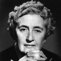 AGATHA CHRISTIE
